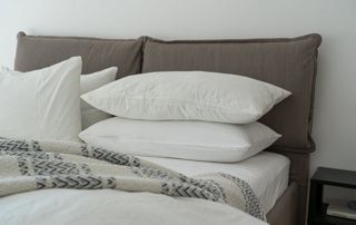 oreillers couverture lit